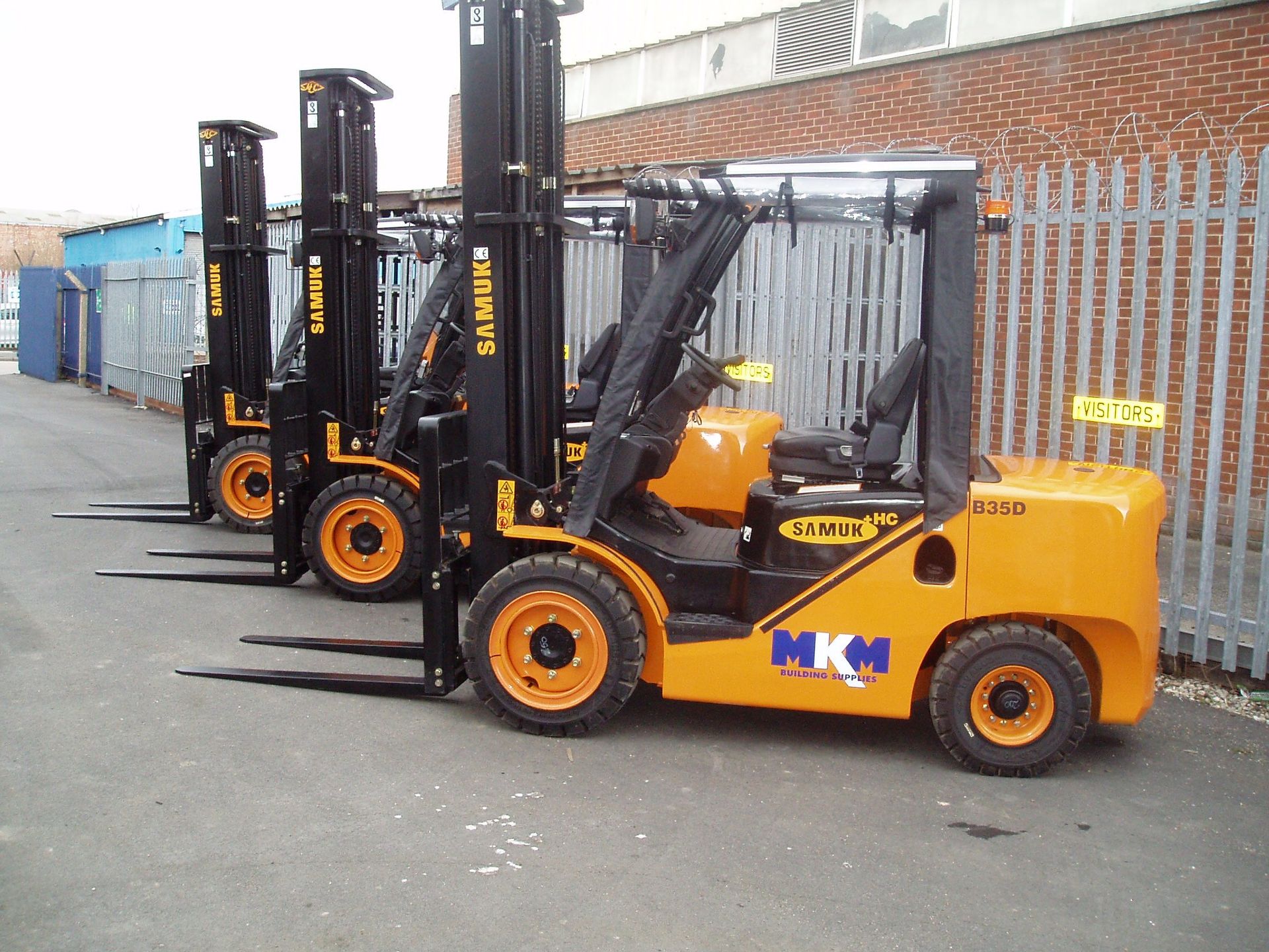 Professional forklift service engineers in Hull